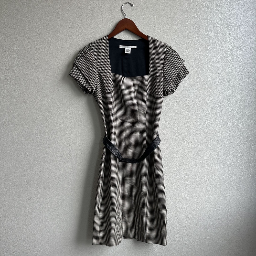 Diane Von Furstenberg Black and Cream Sheath Mini Dress